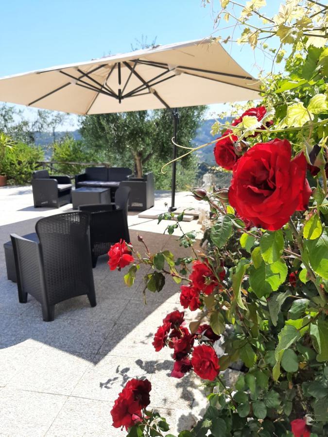Osteria B&B Il Rifugio Пескічі Екстер'єр фото